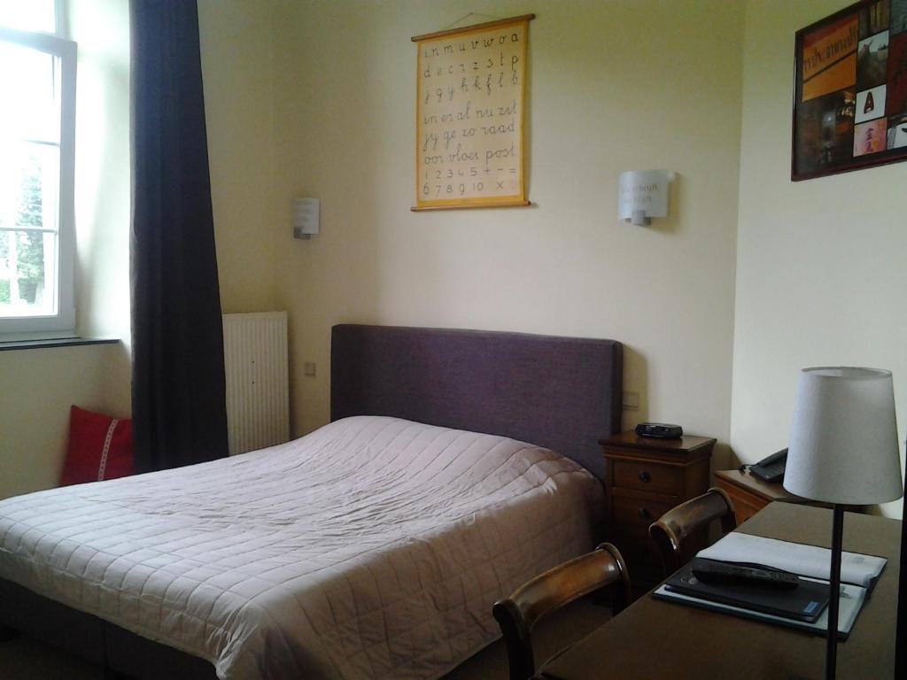 Cherain B&B Les Ecoliers الغرفة الصورة